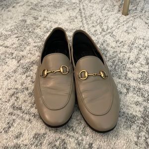 Gucci Brixton Loafers in Mushroom 37.5